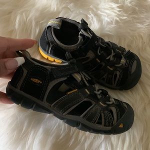 Keen sandals unisex